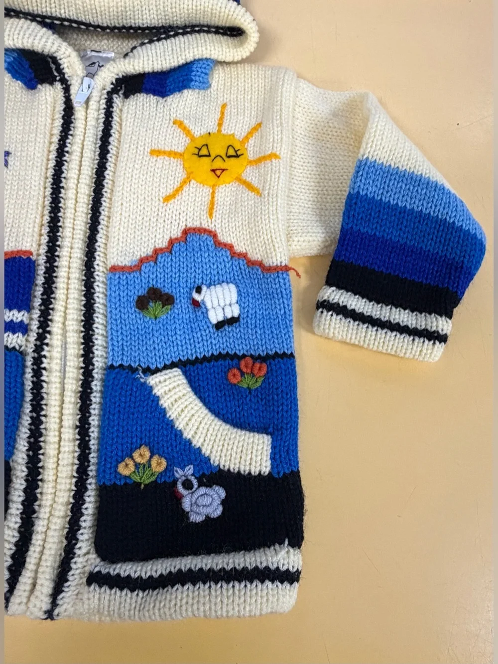 Handmade Peruvian Wool Blend Arpillera HoodedSweaterToddler Size 2 FarmScene Zip